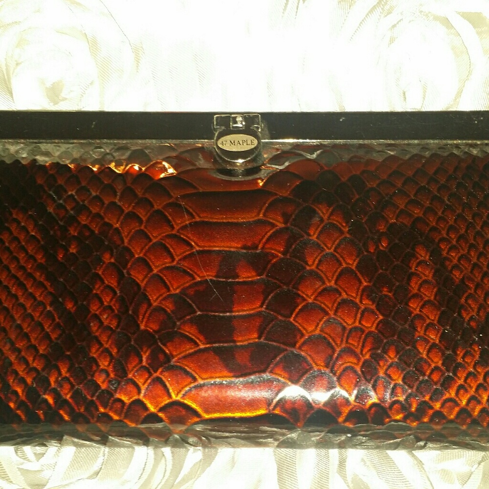 COPY - Burgundy 47 maple wallet